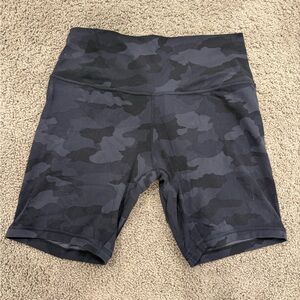 Lululemon camo align biker shorts 8”